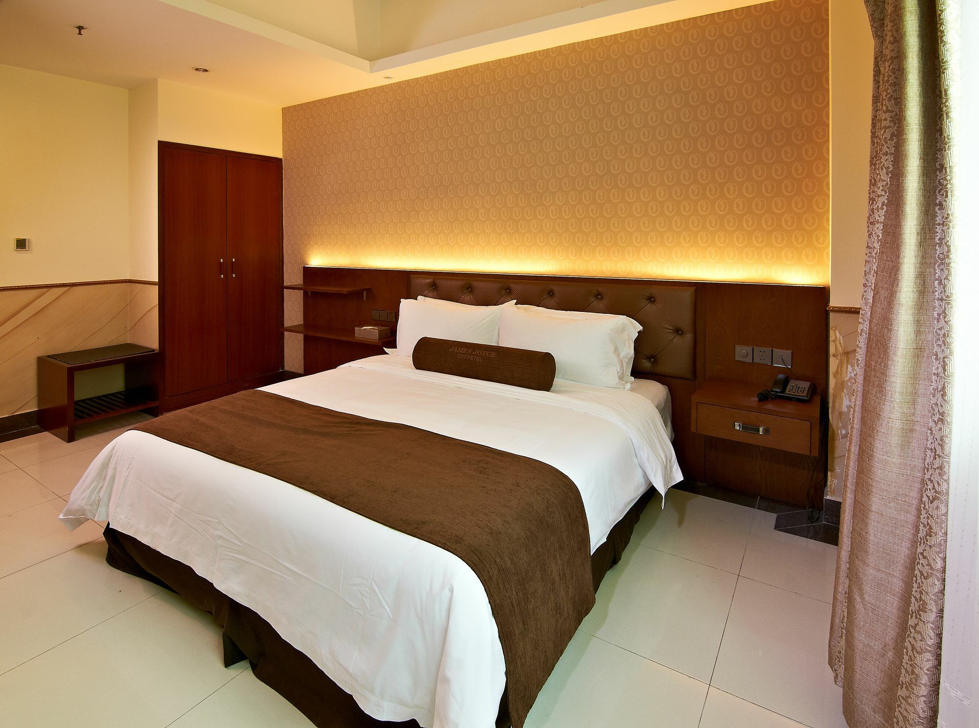 James Joyce Coffetel Hotel Guangzhou Shi Jing City Square Branch Exterior photo